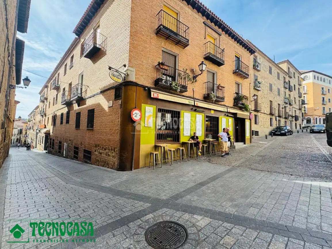 Vista exterior de Piso en venta en Toledo con Calefacción y Amueblado