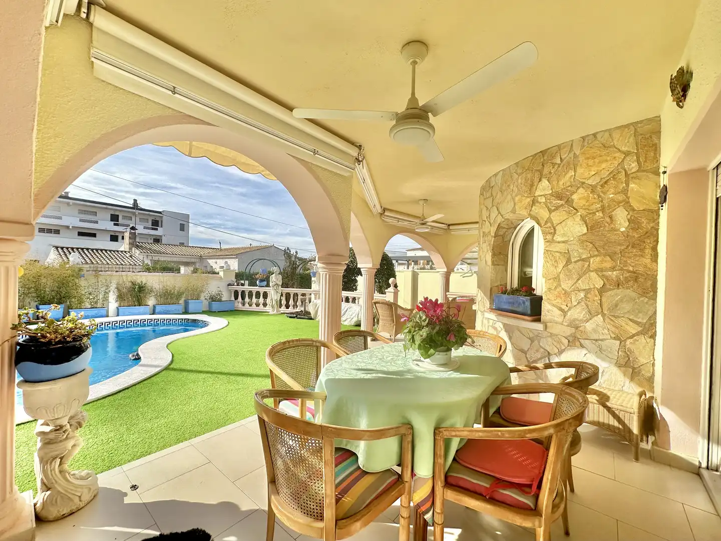 Casa con piscina en venta en Carrer de Sant Morí, 43B 43, imagen 2