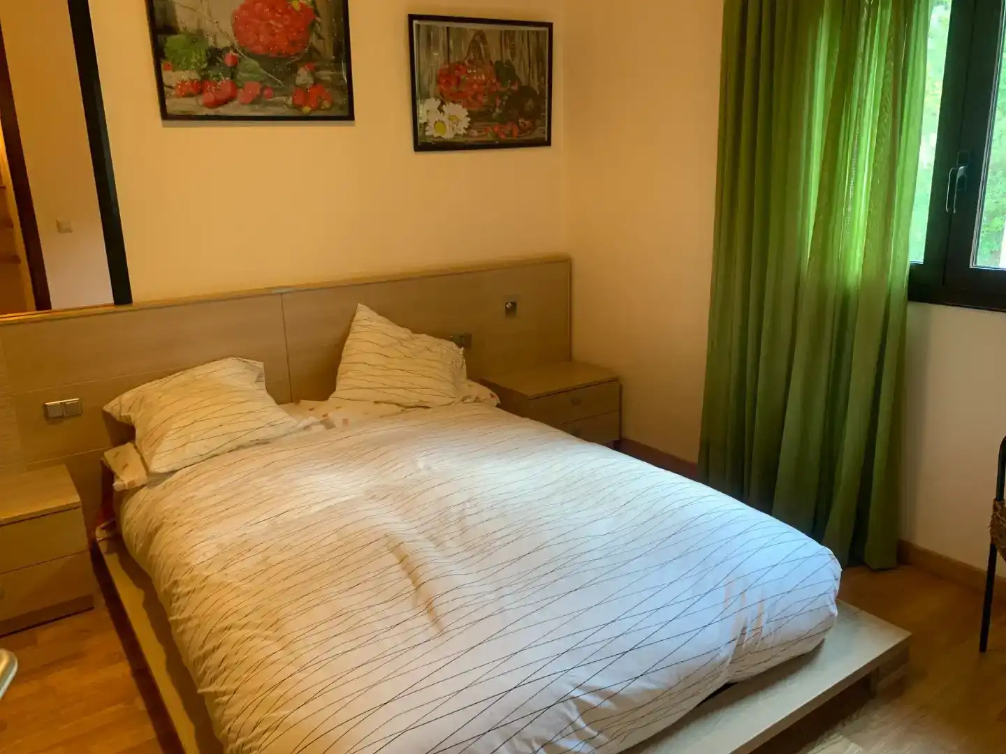 Bedroom of Flat for sale in Alpens  with Air Conditioner and Balcony