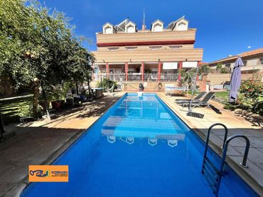 Villa in vendita a Valdepeñas