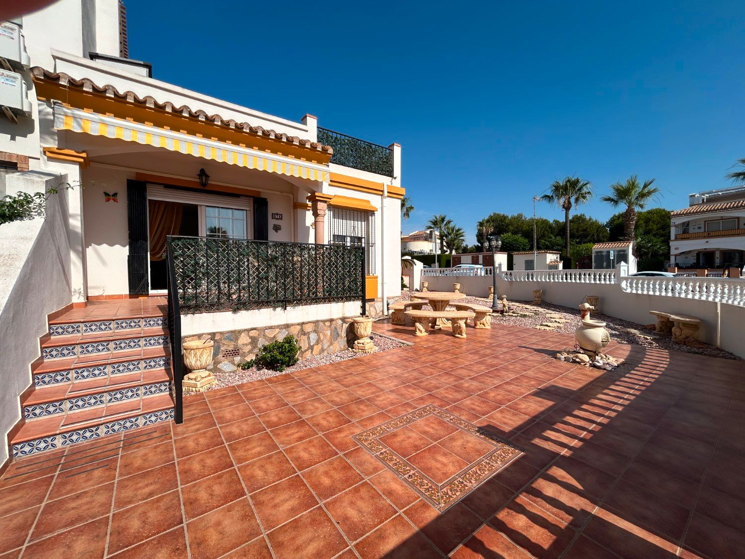 Terrace of House or chalet for sale in Orihuela  with Air Conditioner, Swimming Pool and Furnished