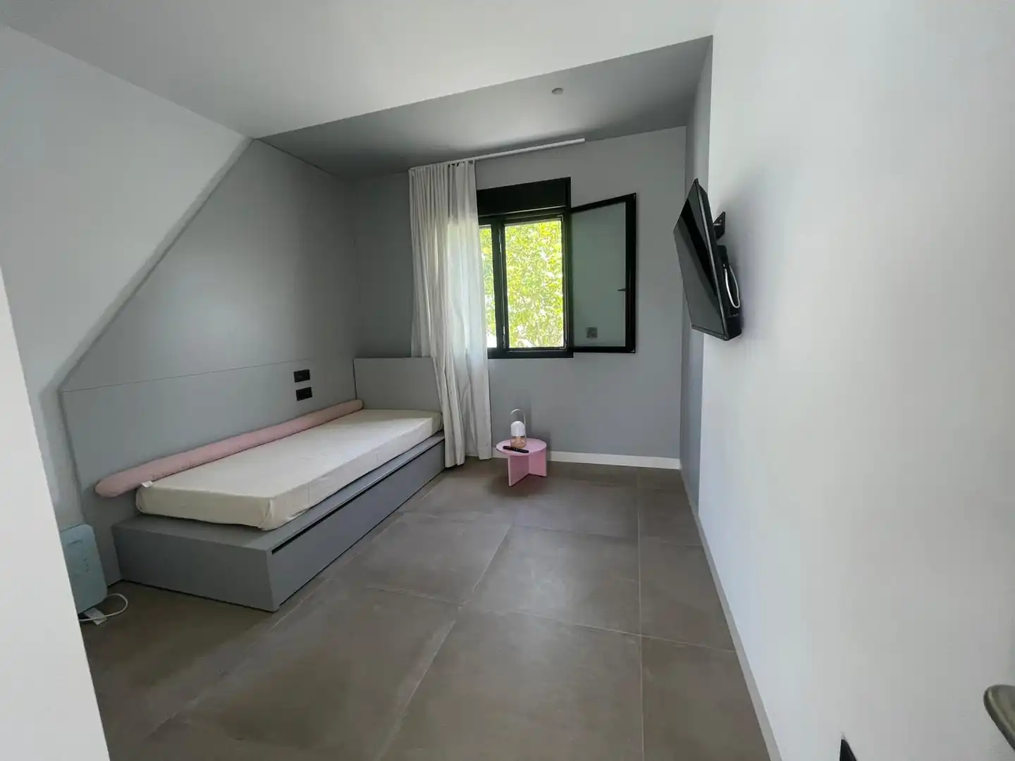 Habitación de Casa o chalet en venta en Chiclana de la Frontera con Aire acondicionado, Calefacción y Jardín privado