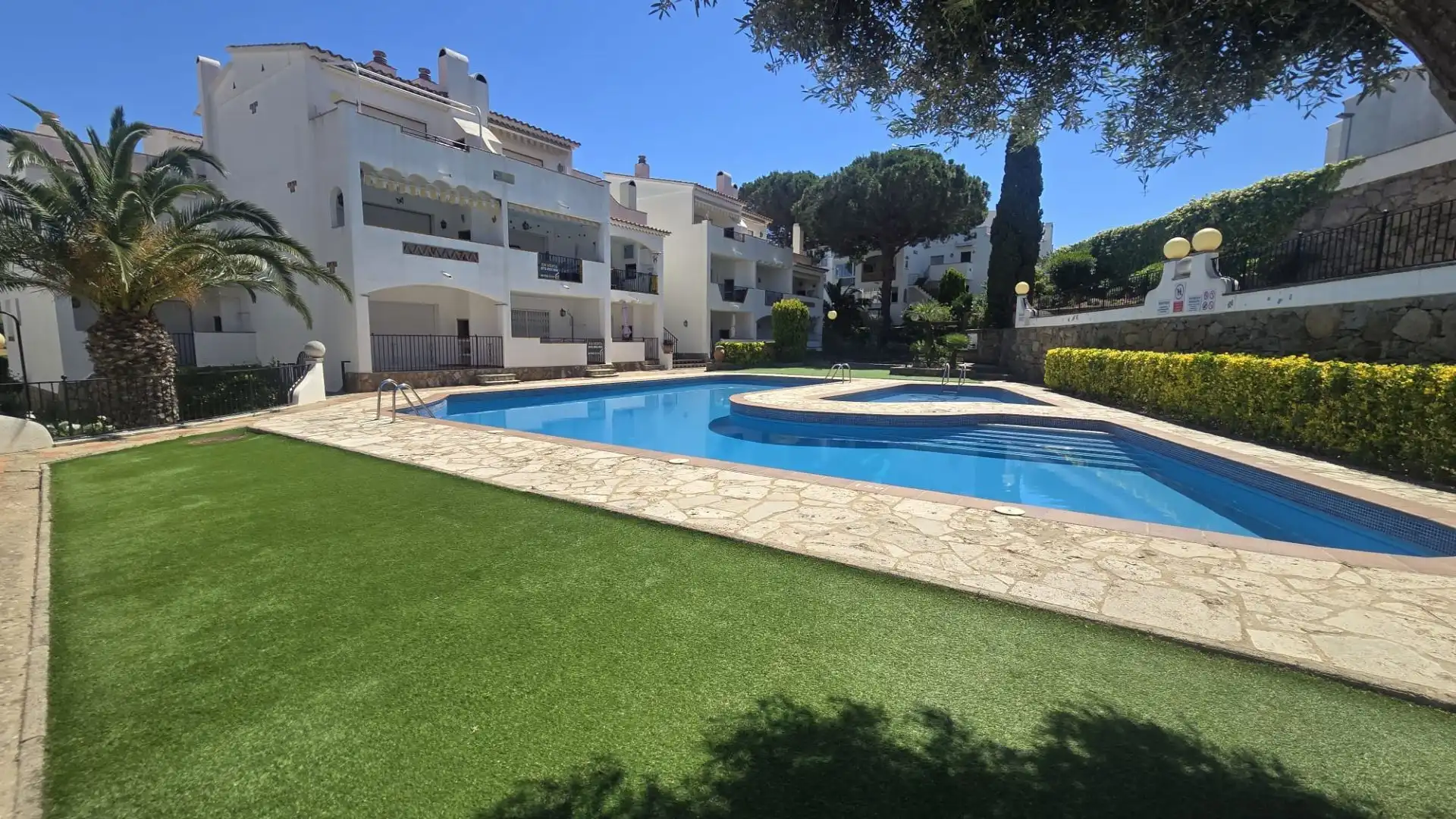 Piscina de Apartamento en venta en Roses con Aire acondicionado, Calefacción y Terraza