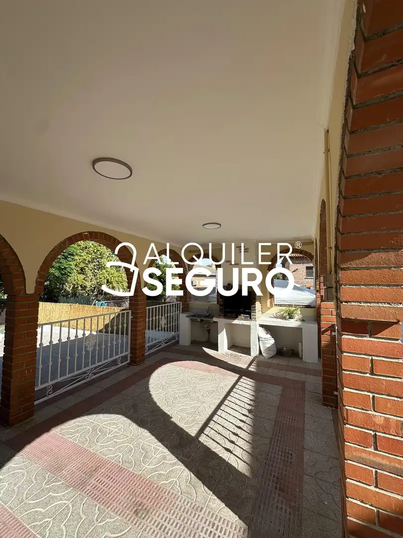 Houses for rent in Casarrubios del Monte  with Heating, Terrace and Storage room