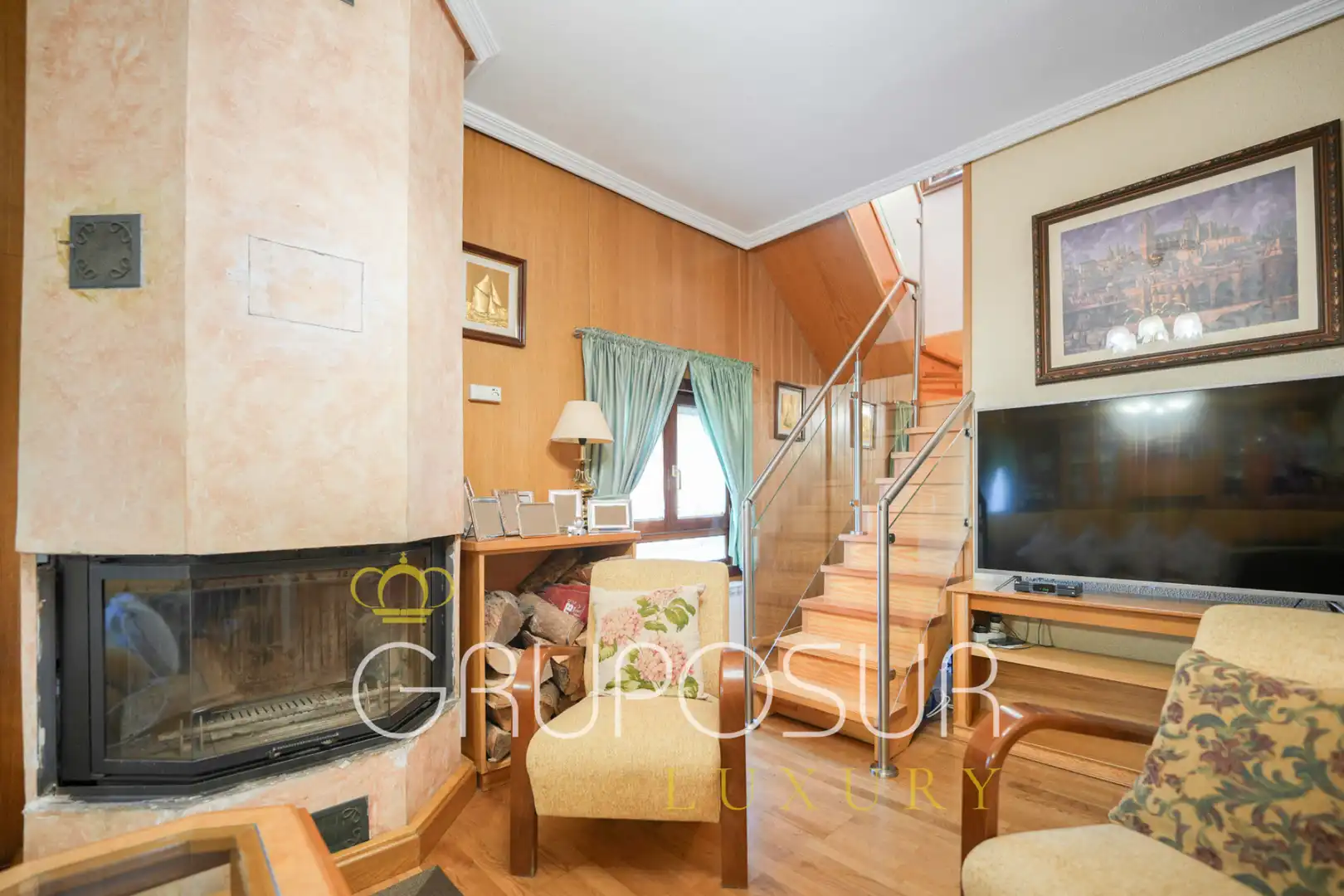 Sala d'estar de Casa adosada en venda en Valladolid amb Calefacció, Jardí privat i Parquet