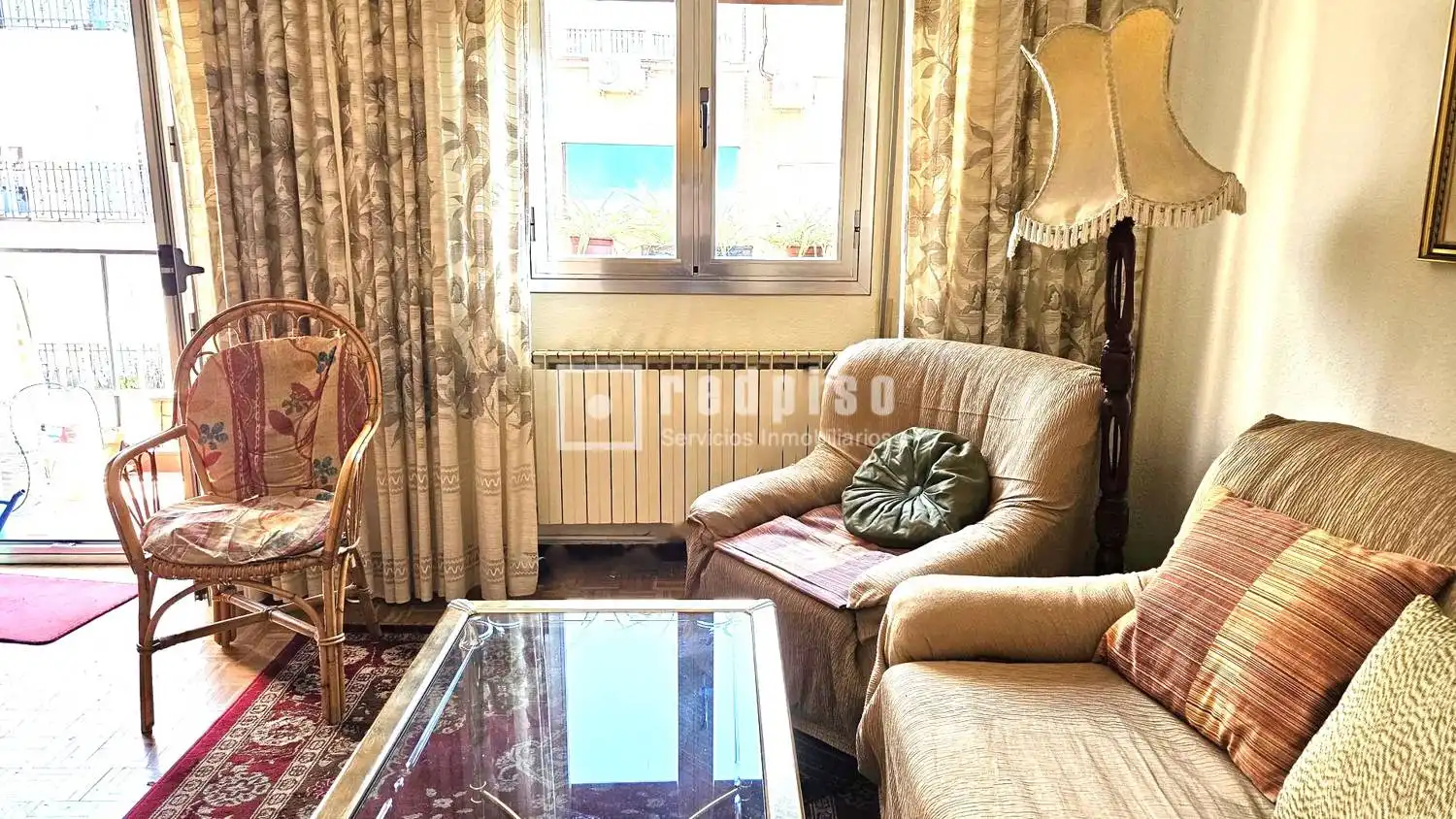 Living room of Flat for sale in Madrid  with Heating, Parquet flooring and Terrace