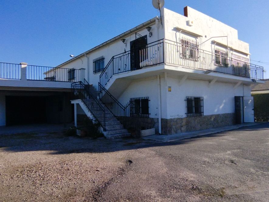 Vista exterior de Local de alquiler en El Viso de San Juan