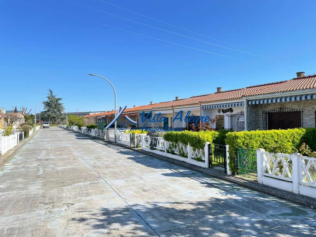 Exterior view of Single-family semi-detached for sale in Haro  with Heating, Private garden and Terrace