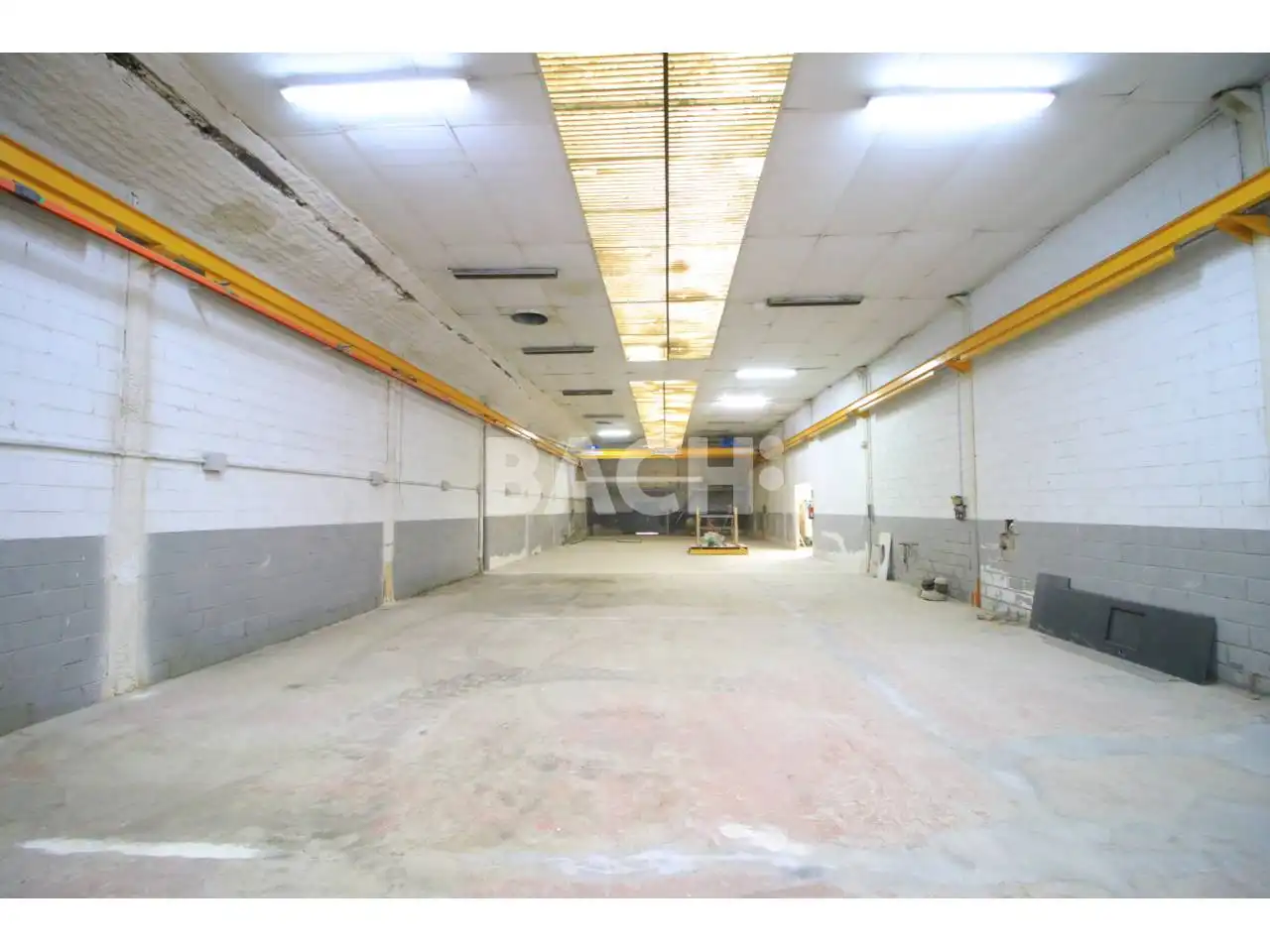 Nave industrial de alquiler en Vic