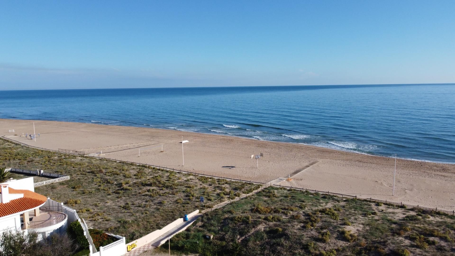 Vista exterior de Casa o xalet en venda en Xeraco amb Calefacció, Jardí privat i Terrassa