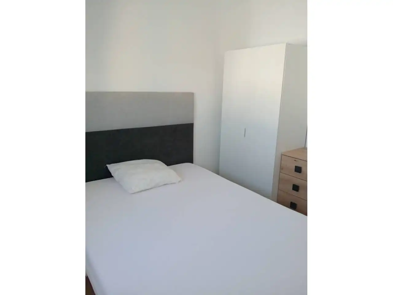 Schlafzimmer von Wohnung zur Miete in Madrid mit Heizung, Möbliert und Alarm