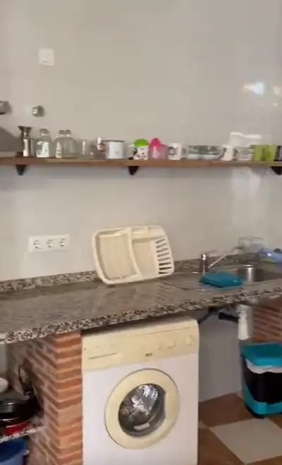 Cuina de Pis de lloguer en Granada amb Aire condicionat, Moblat i Rentadora