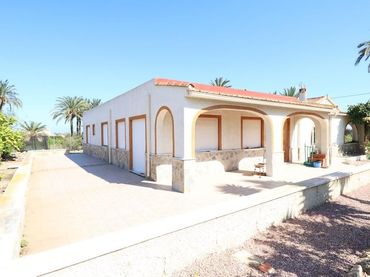 Villa zum Verkauf in La Marina