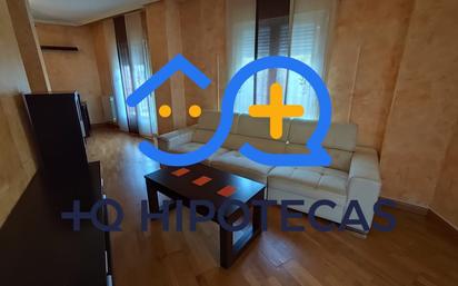 Living room of Flat for sale in Illescas  with Air Conditioner, Heating and Storage room