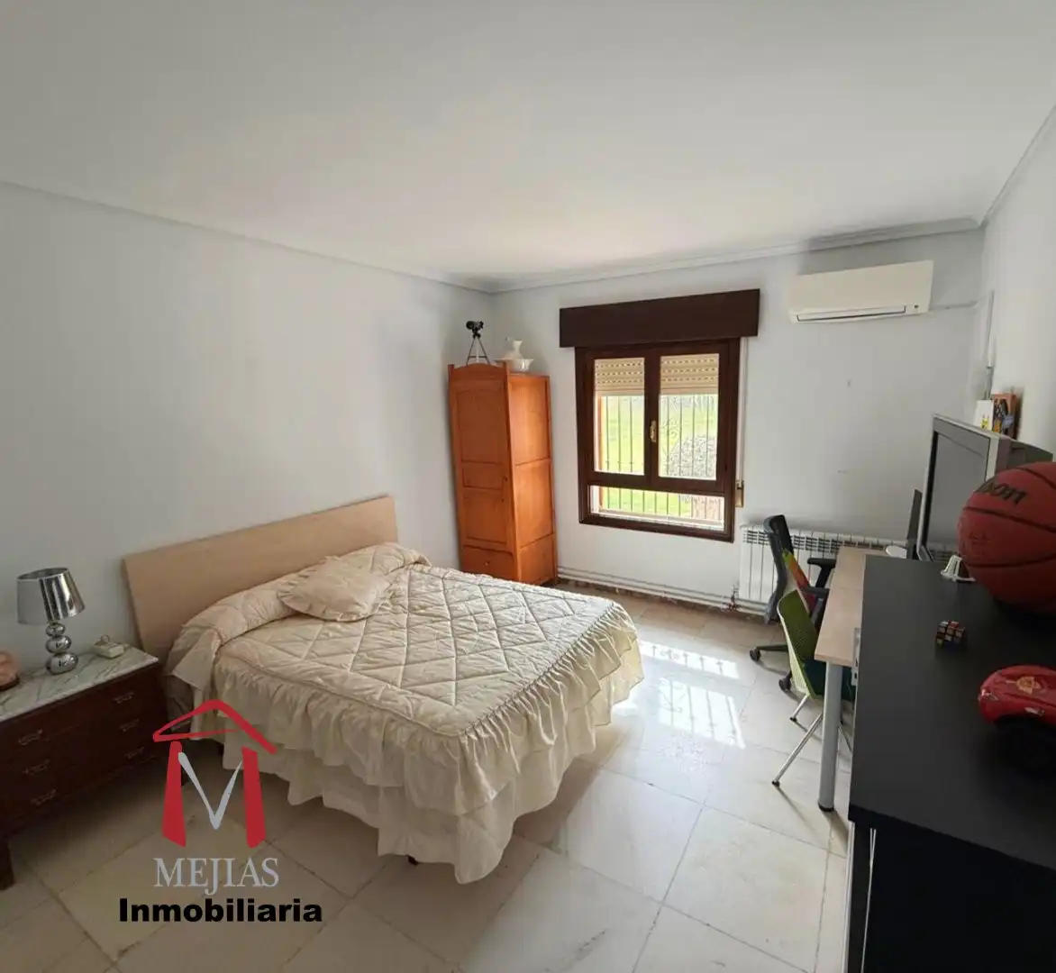Dormitori de Casa o xalet en venda en Antequera amb Aire condicionat, Calefacció i Terrassa