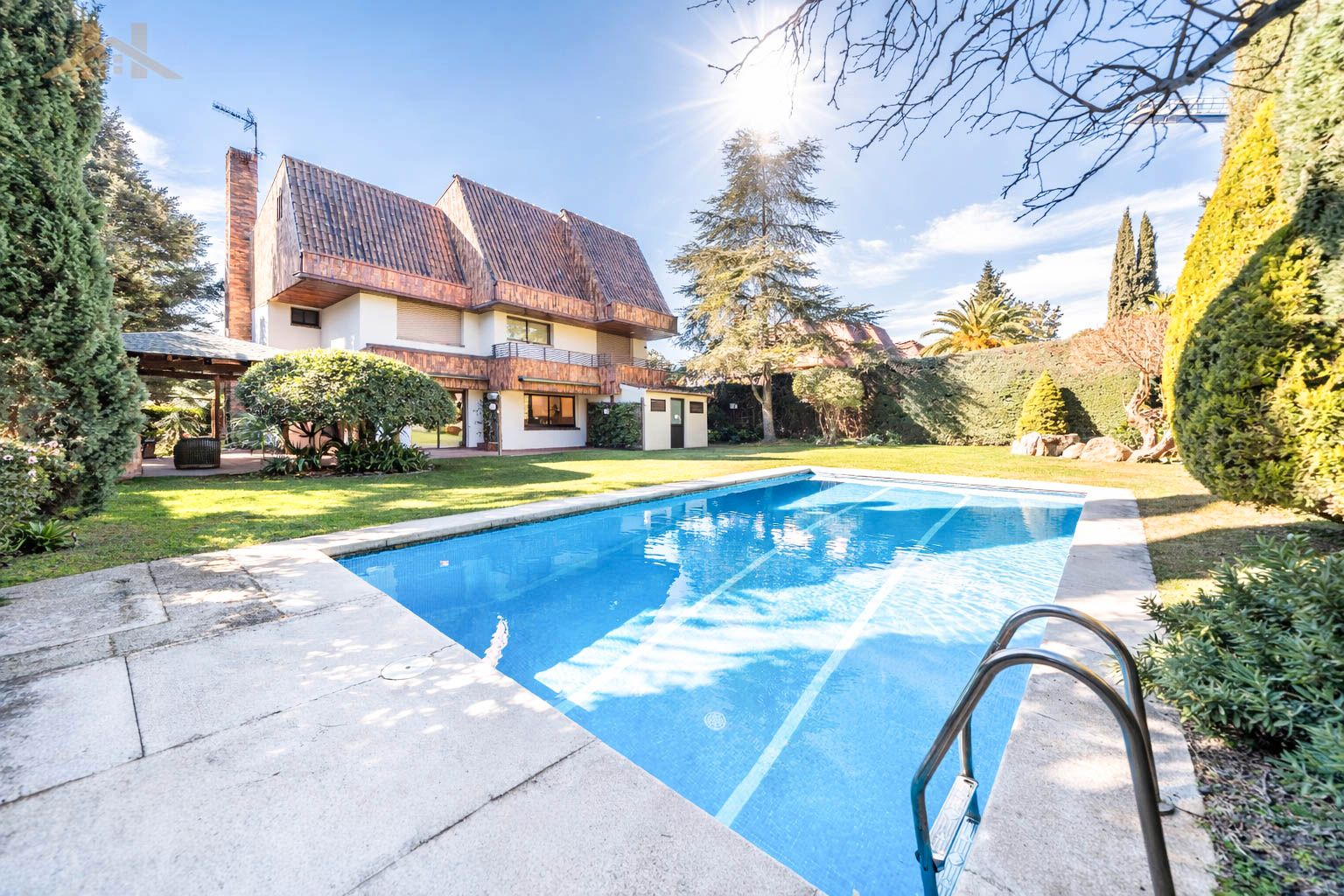 Piscina de Casa o chalet en venta en Majadahonda con Aire acondicionado, Calefacción y Jardín privado