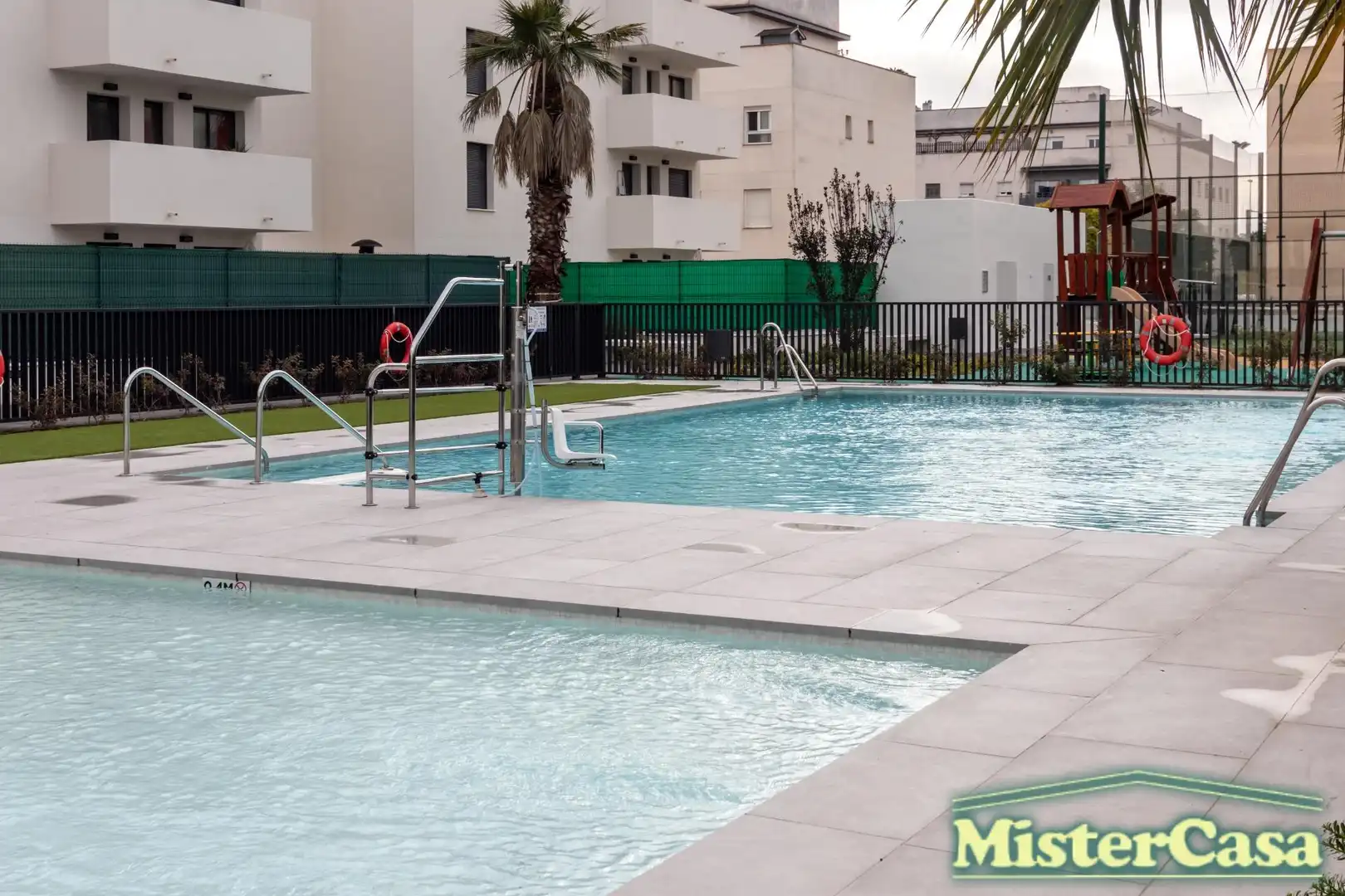 Schwimmbecken von Wohnung zum Verkauf in Jerez de la Frontera mit Klimaanlage, Privatgarten und Terrasse