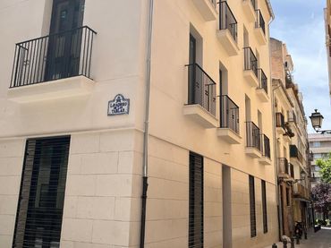 Hotel with lift to rent in Calle Lavadero Tablas 31
