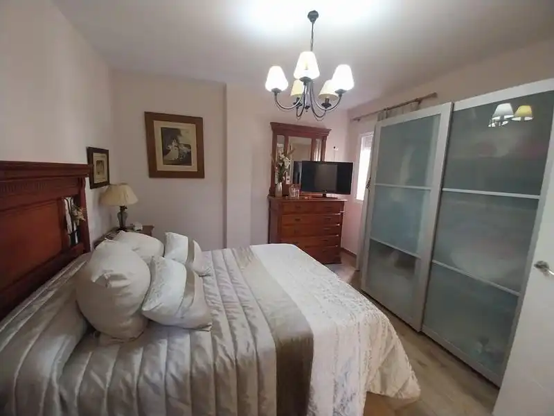 Dormitori de Pis en venda en Estepona amb Terrassa