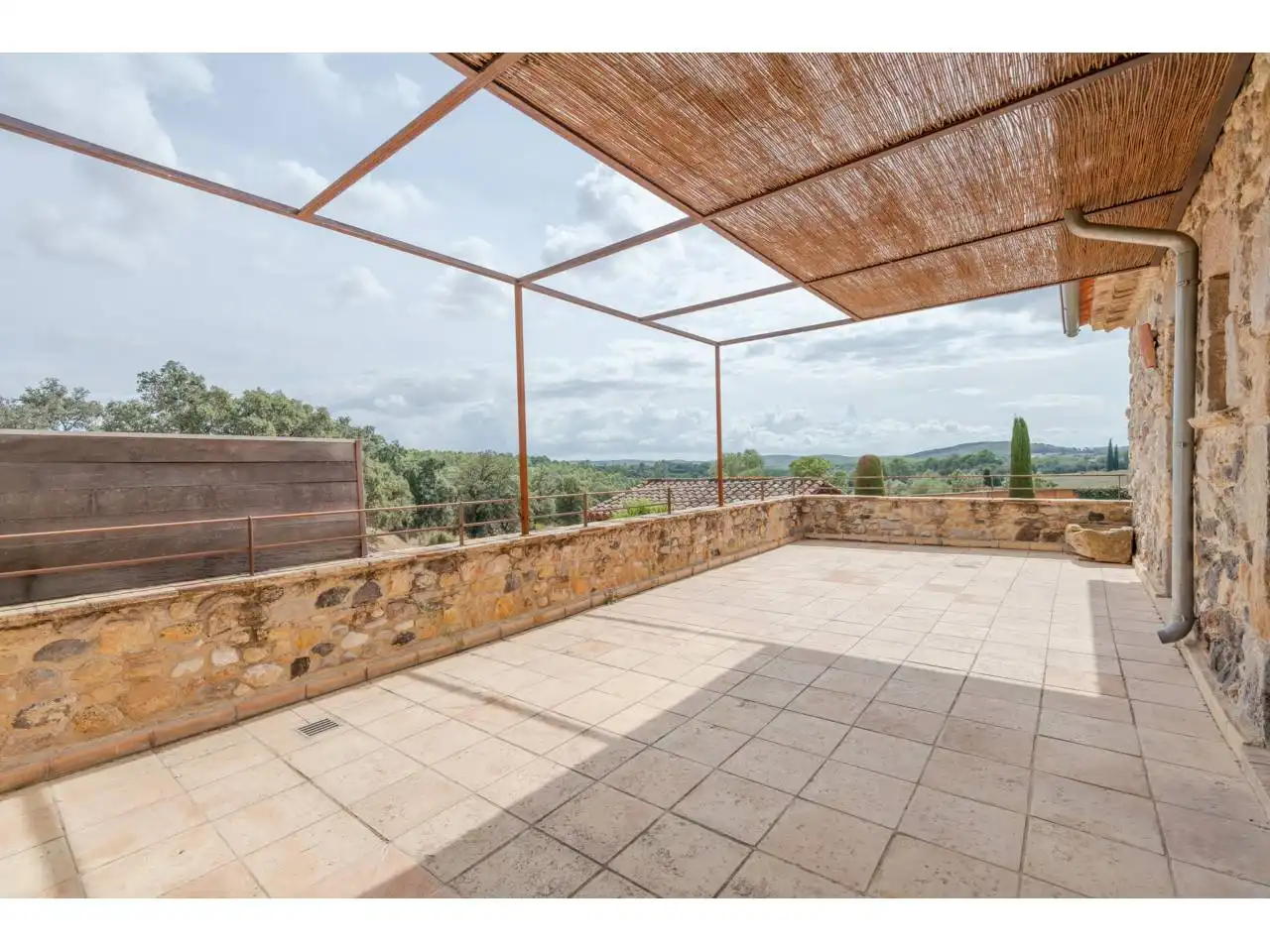 Terrassa de Finca rústica de lloguer en Garrigàs, Girona