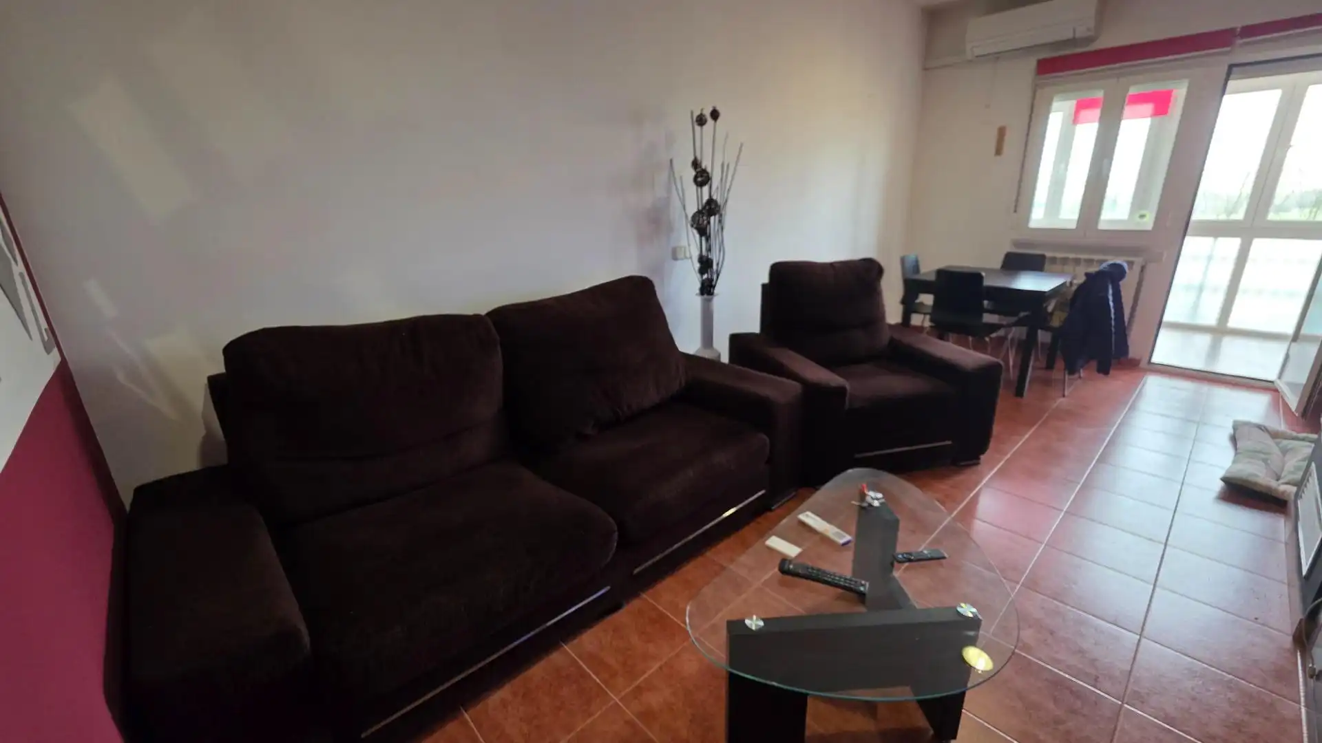 Sala d'estar de Pis en venda en Valdeolmos-Alalpardo amb Aire condicionat, Jardí privat i Terrassa
