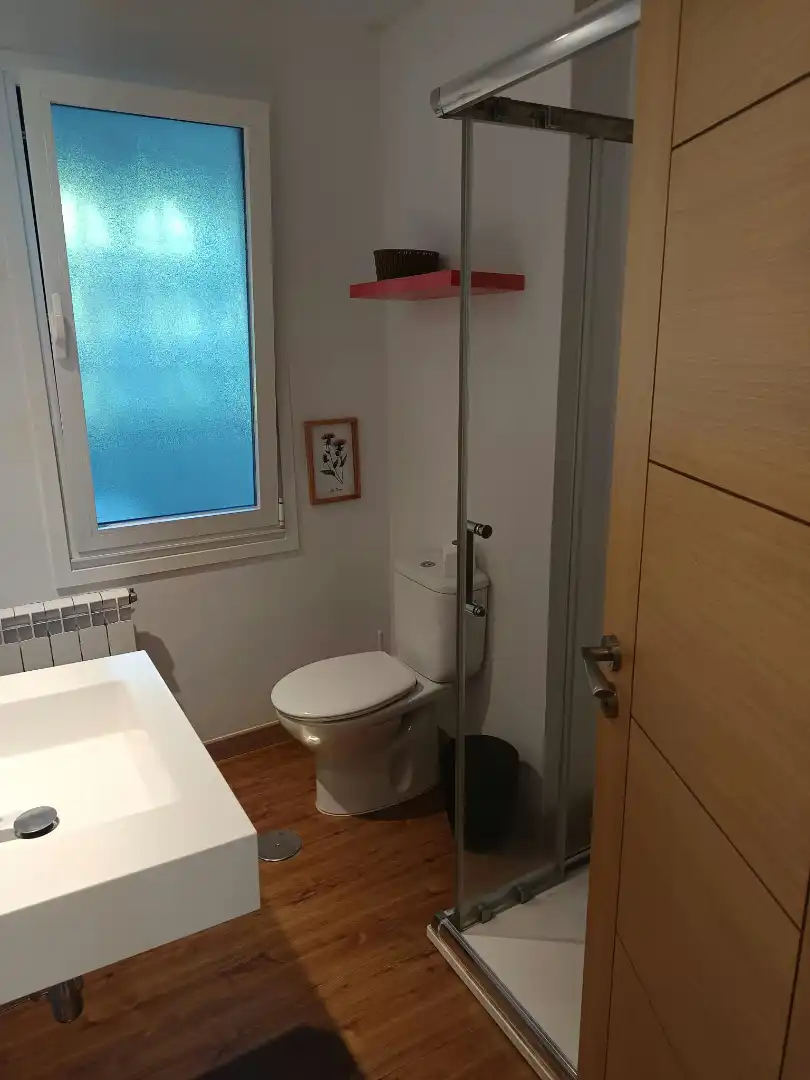 Baño de Piso de alquiler en Santiago de Compostela  con Amueblado