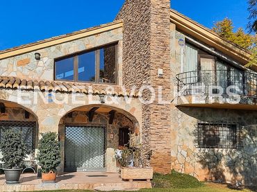 Maison avec piscine à vendre à Carrer Serra Mariola