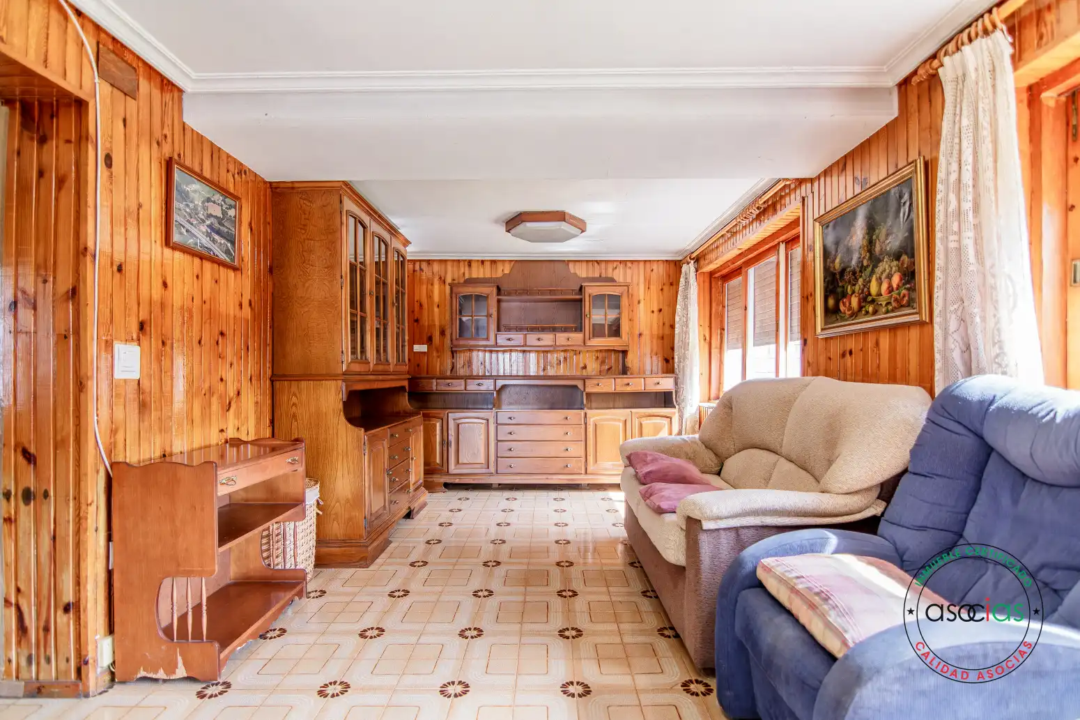 Sala de estar de Casa o chalet en venta en Las Regueras   con Calefacción y Jardín privado