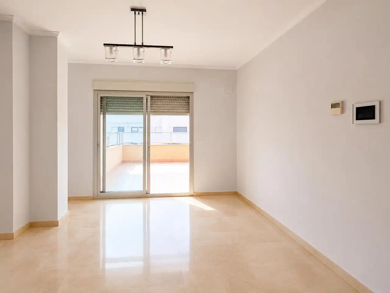 Sala d'estar de Àtic en venda en Oliva amb Aire condicionat, Terrassa i Traster