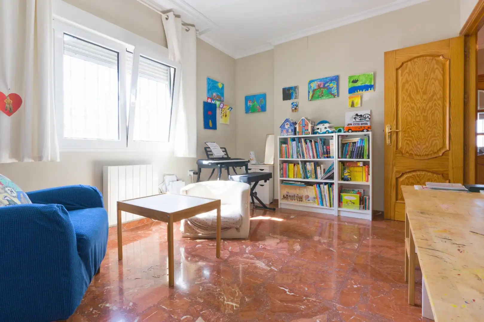 Sala de estar de Casa o chalet en venta en Cájar con Aire acondicionado, Calefacción y Jardín privado