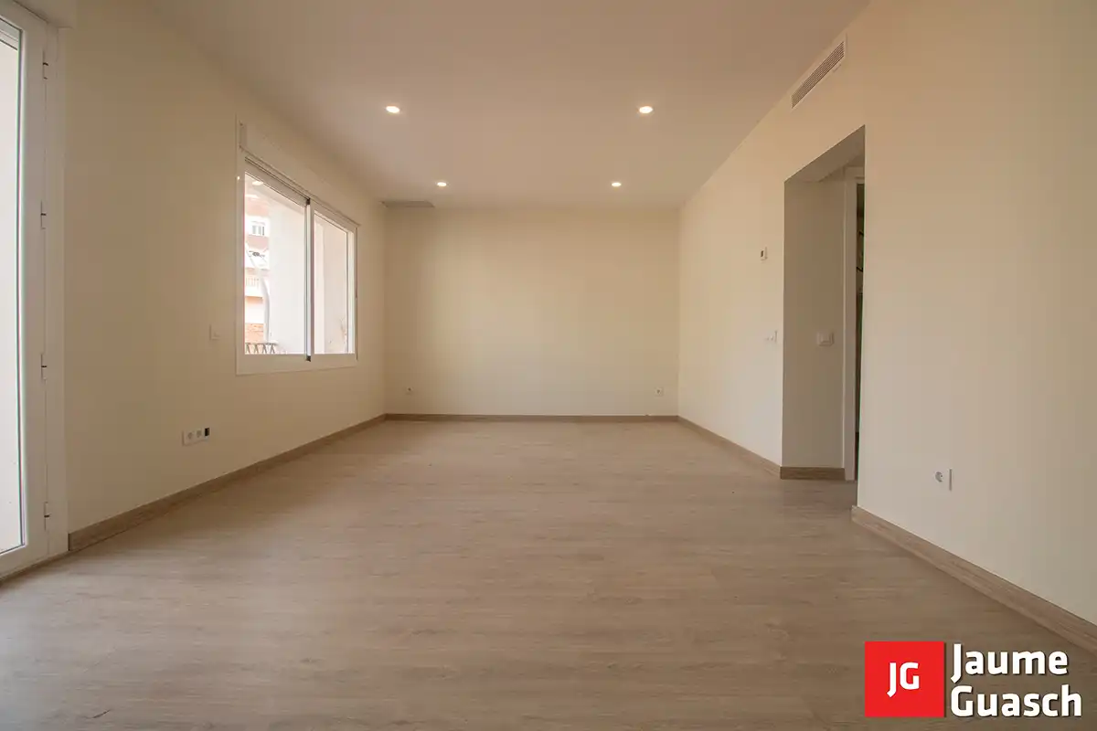 Wohnzimmer von Wohnung zum Verkauf in Torredembarra mit Klimaanlage, Heizung und Parkett