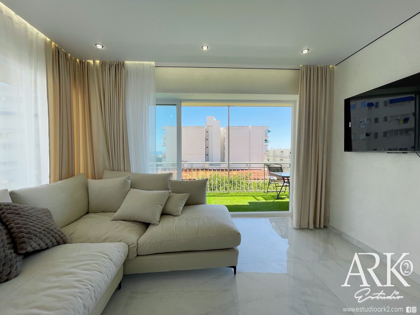 Sala de estar de Apartamento en venta en Gandia con Aire acondicionado, Terraza y Amueblado