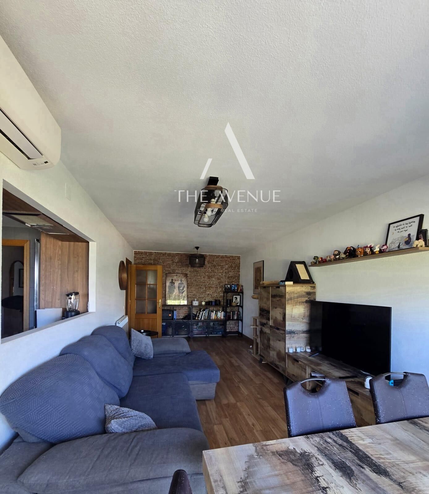 Living room of Flat for sale in  Madrid Capital  with Air Conditioner, Heating and Storage room