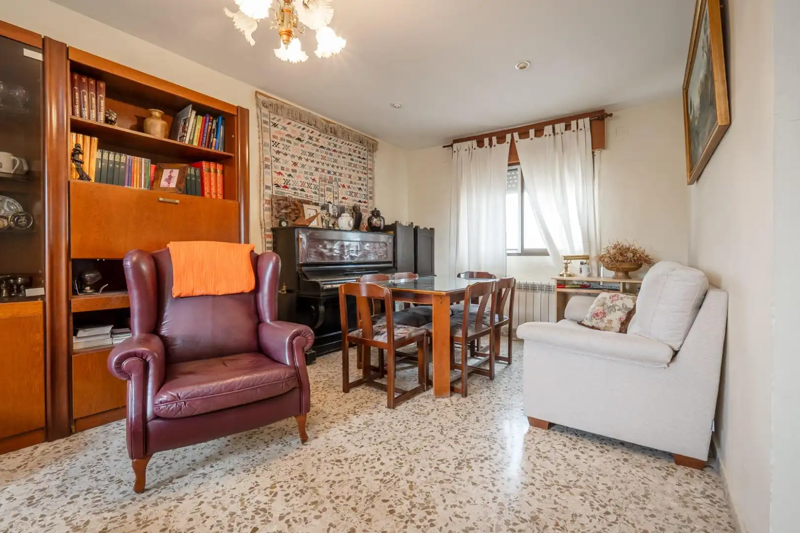 Houses for sale in Camino DE LA BARRERA (FAR), 58, Fargue