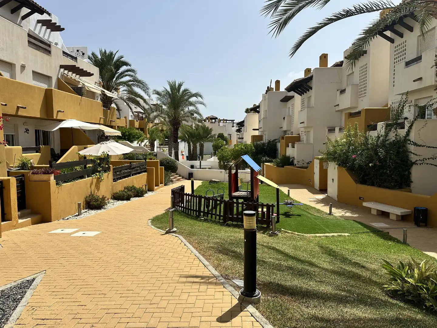 Vista exterior de Apartament en venda en Vera amb Aire condicionat, Calefacció i Jardí privat