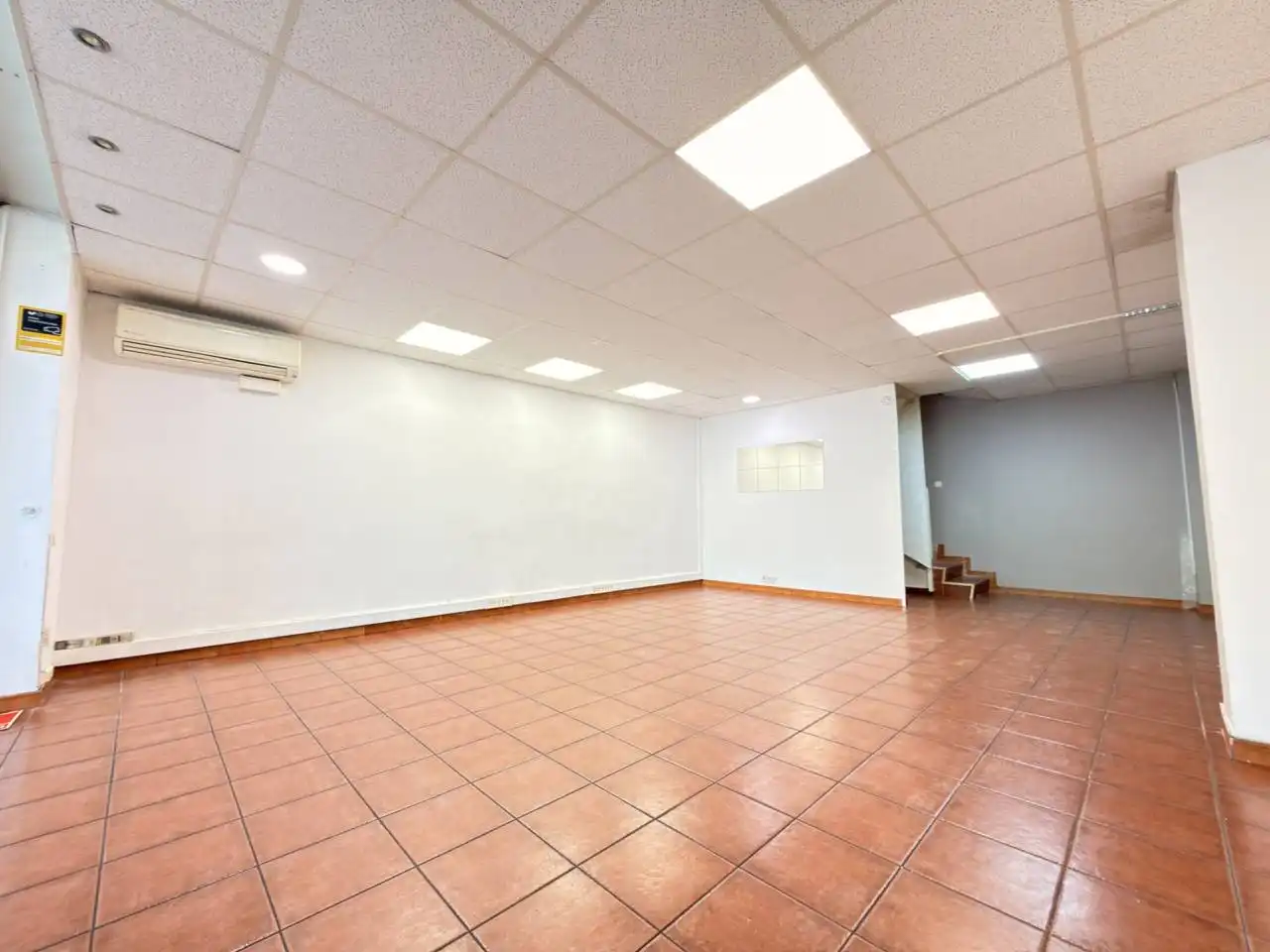 Local comercial en venda a Calle Mare de Déu de Port