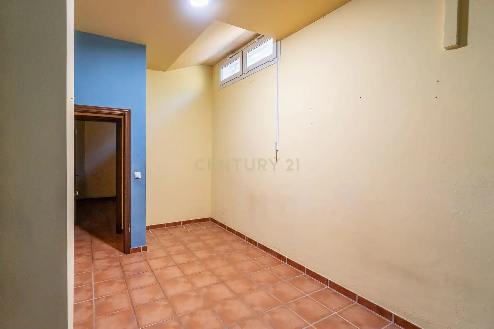 Houses for sale in Málaga  with Air Conditioner, Private garden and Storage room