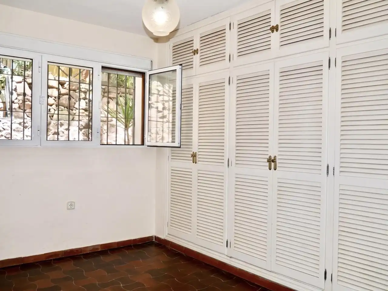 Bedroom of Ground floor for sale in Málaga  with Air Conditioner, Private garden and Terrace
