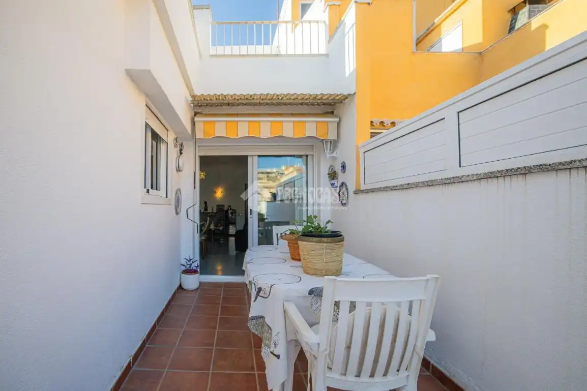 Terrasse von Einfamilien-Reihenhaus zum Verkauf in Terrassa mit Terrasse