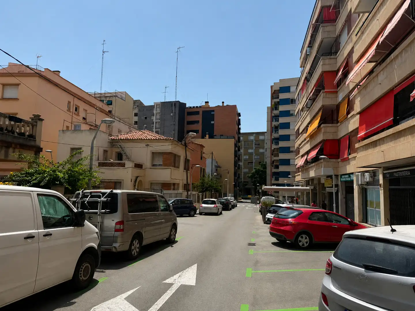 Außenansicht von Geschaftsraum zur Miete in Tarragona mit Parkett