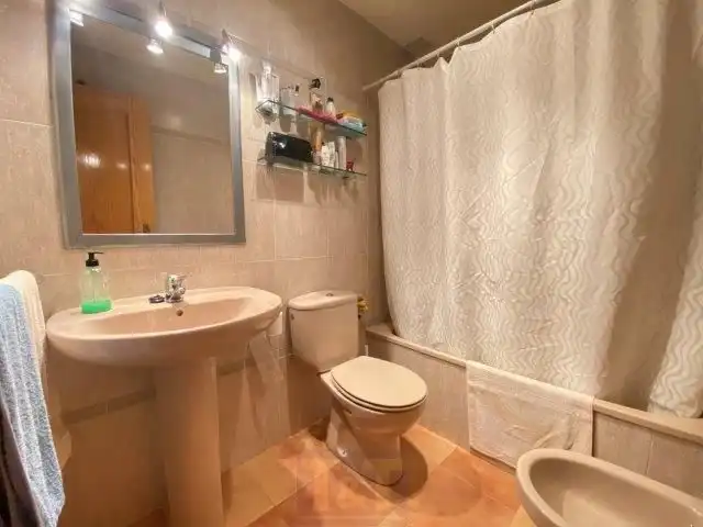 Badezimmer von Wohnungen zur Miete in Islantilla mit Klimaanlage, Heizung und Terrasse