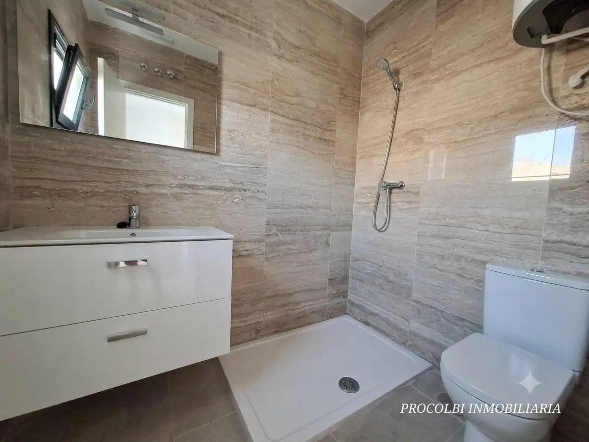 Badezimmer von Maisonette zum Verkauf in El Casar mit Klimaanlage und Abstellraum