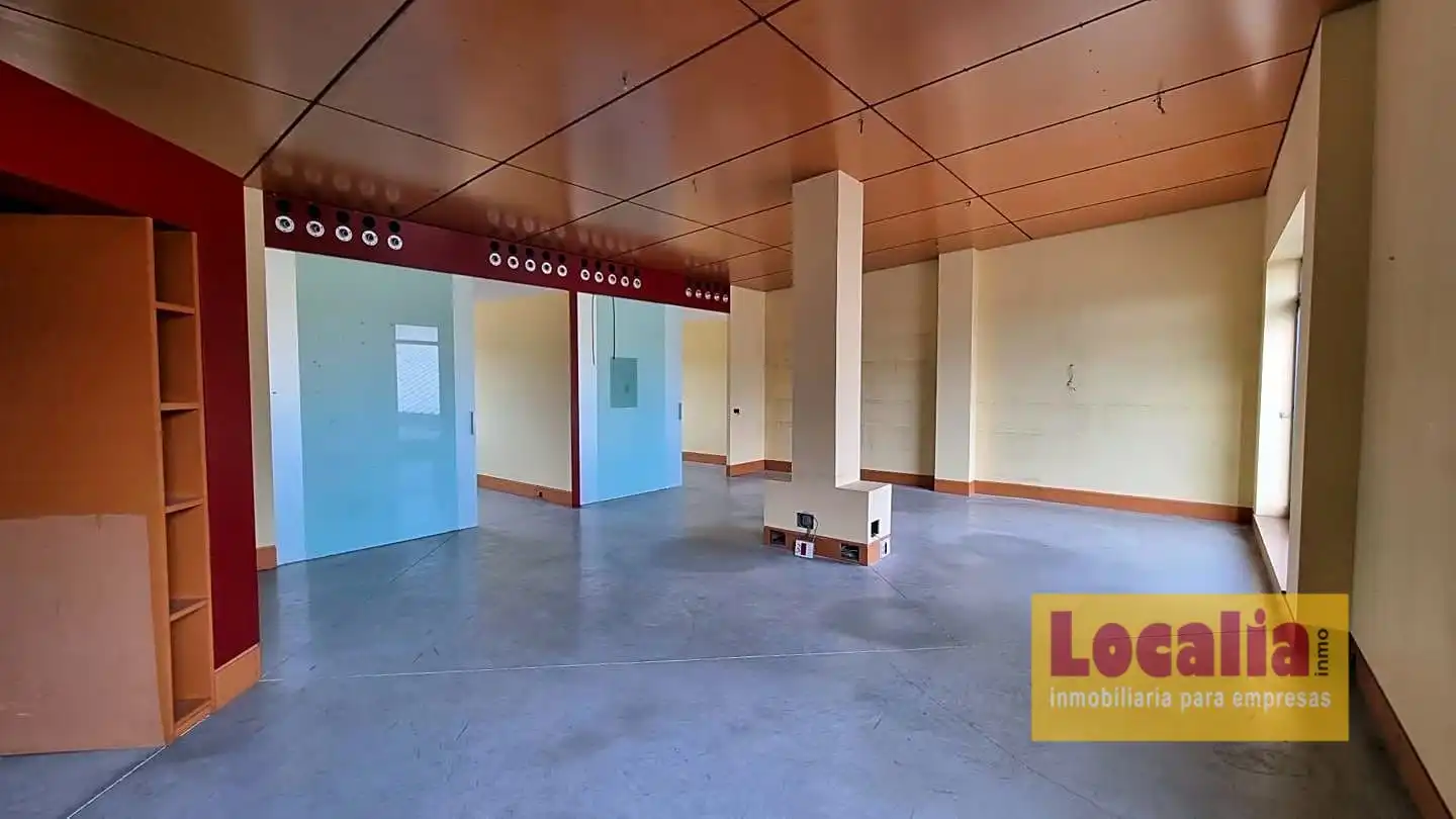 Büro zum Verkauf in Santander