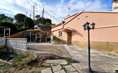 Vista exterior de Casa o xalet en venda en Vacarisses amb Aire condicionat, Calefacció i Jardí privat