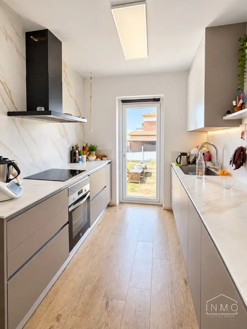 Villa avec piscine à vendre à Avinguda Quinze, imagen 4