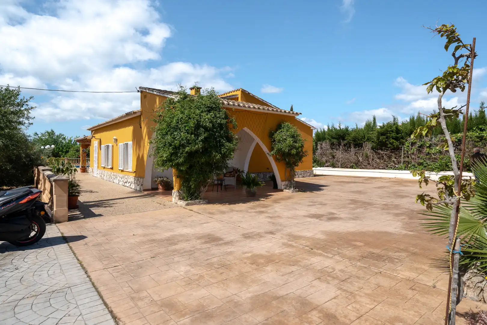 Vista exterior de Casa o xalet en venda en Marratxí amb Aire condicionat, Calefacció i Jardí privat