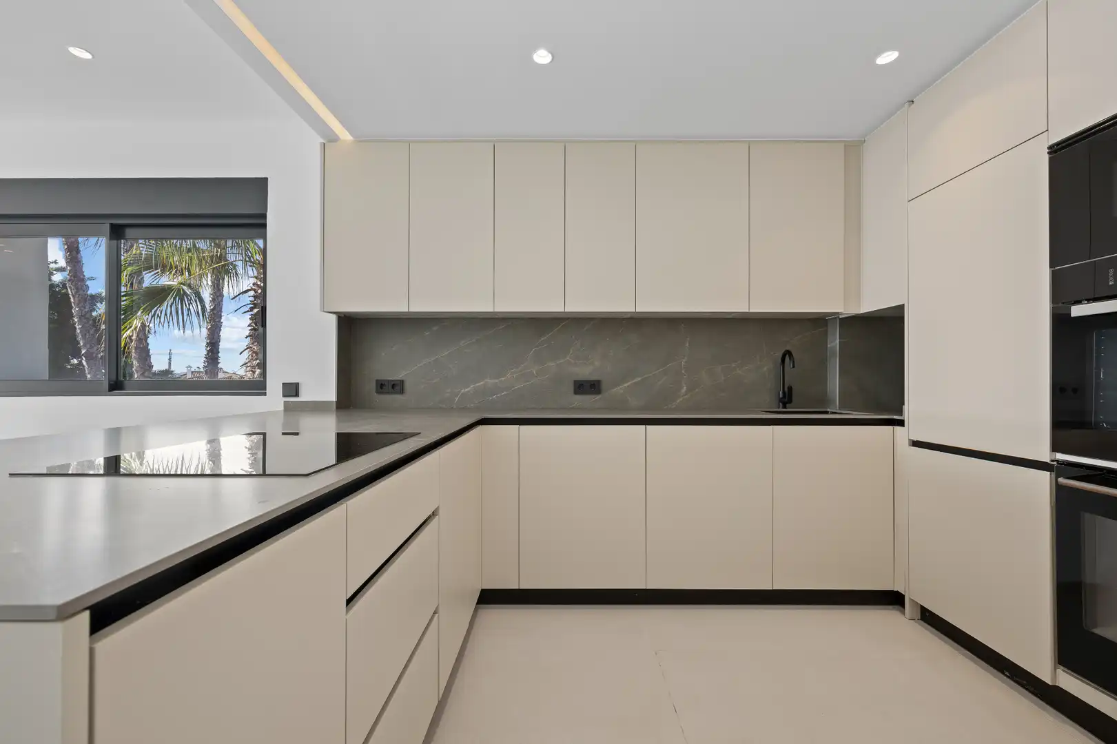 Kitchen of Attic for sale in Estepona  with Air Conditioner, Terrace and Storage room