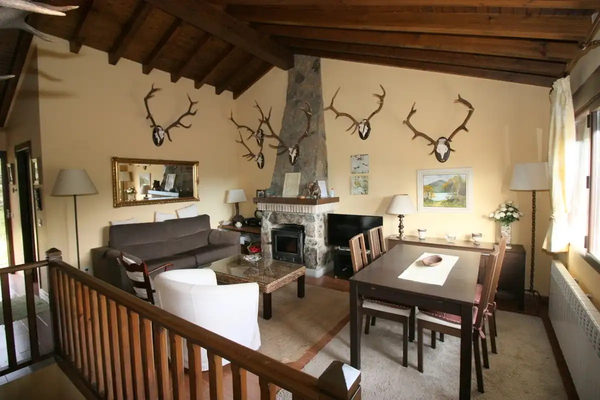 Living room of Country homes for sale in Guisando  with Heating, Private garden and Terrace