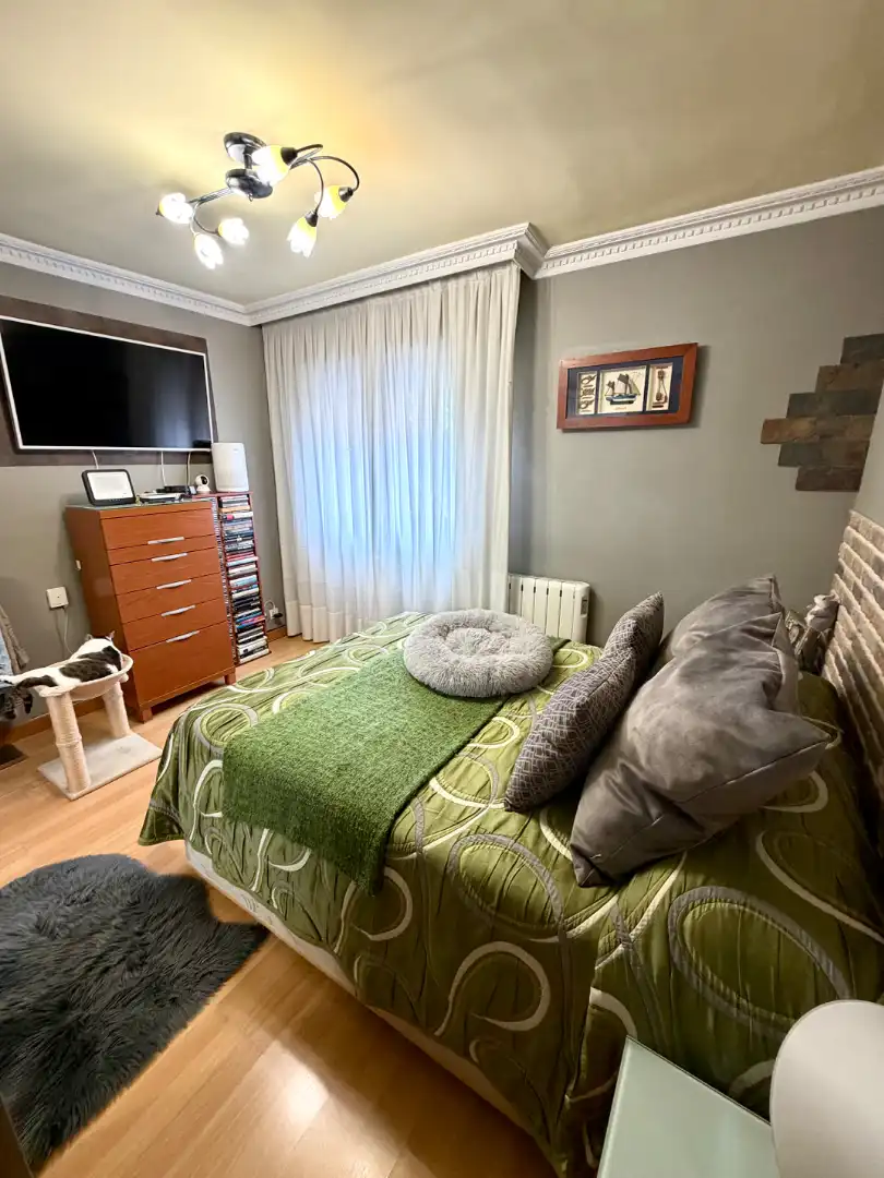 Bedroom of Flat for sale in Barakaldo   with Heating and Furnished