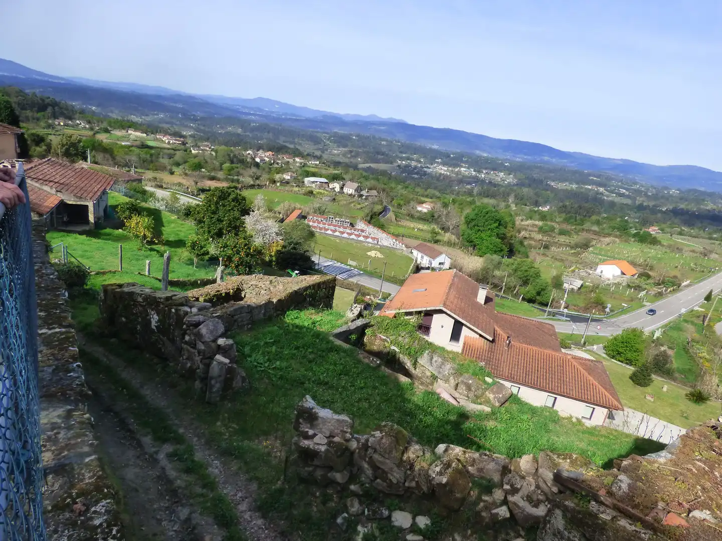 Außenansicht von Haus oder Chalet zum Verkauf in As Neves   mit Privatgarten, Terrasse und Ofen
